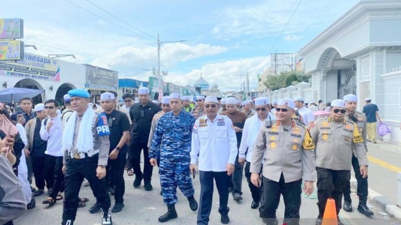 Kapolda Kalsel Pastikan Situasi Jutaan Jamaah Sekumpul Terkendali Selama Pengajian 5 Rajab