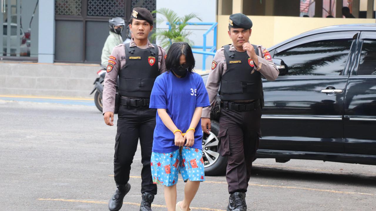 Tertunduk Lesu, Pelaku Ngaku Dokter Padahal Lulusan SMA Berhasil Tipu Pasien hingga Rp538 Juta