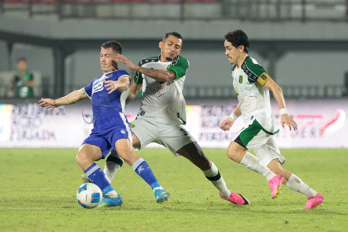 Trofi Piala Presiden Milik Persebaya
