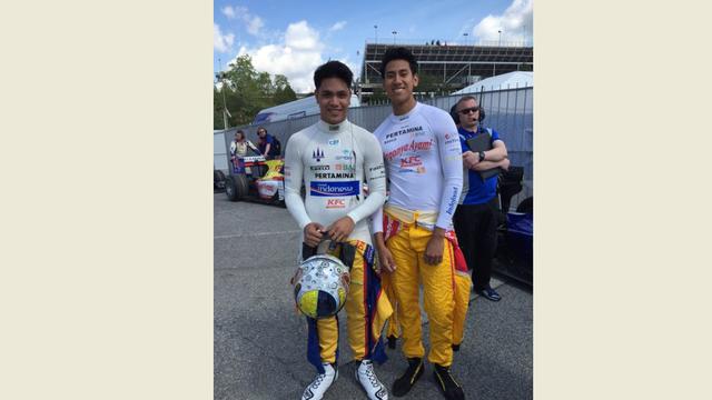 Sean Gelael dan Philo Paz Armand