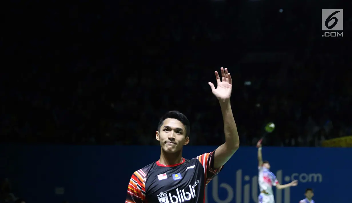 Pebulu tangkis tunggal putra Indonesia, Jonatan Christie usai melawan Hans Kristian Solberg Vittinghus (Denmark) di babak 16 besar Indonesia Open 2019 di Istora Senayan, Jakarta, Kamis (18/7/2019). Jonatan unggul 22-20, 21-13. (Liputan6.com/Helmi Fithriansyah)
