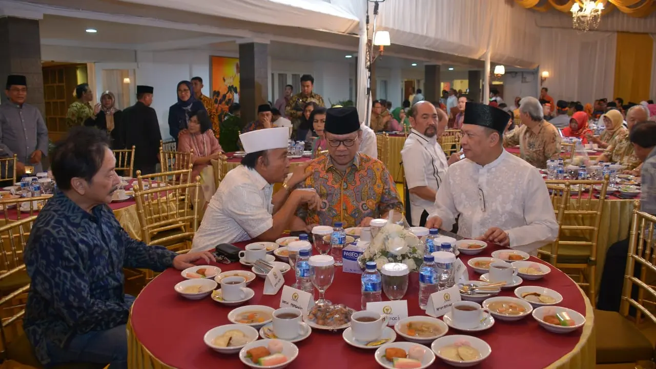 Ketua DPR Bambang Soesatyo menggelar acara buka puasa dengan mengundang sejumlah kalangan, Selasa, 29 Mei 2018. (Istimewa)