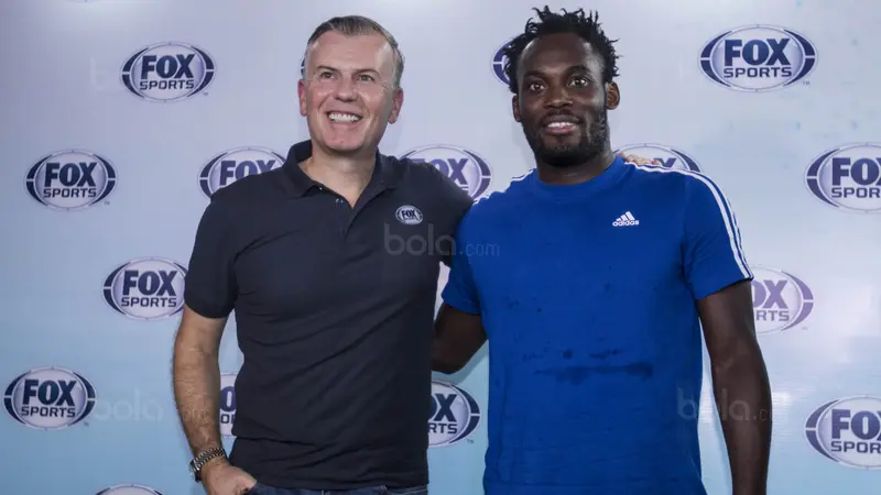 John Dykes dan Michael Essien