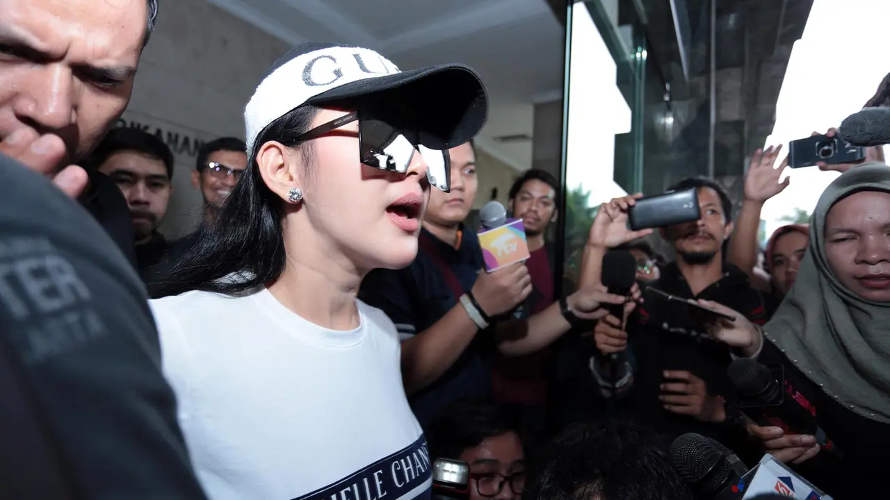 [Bintang] Syahrini