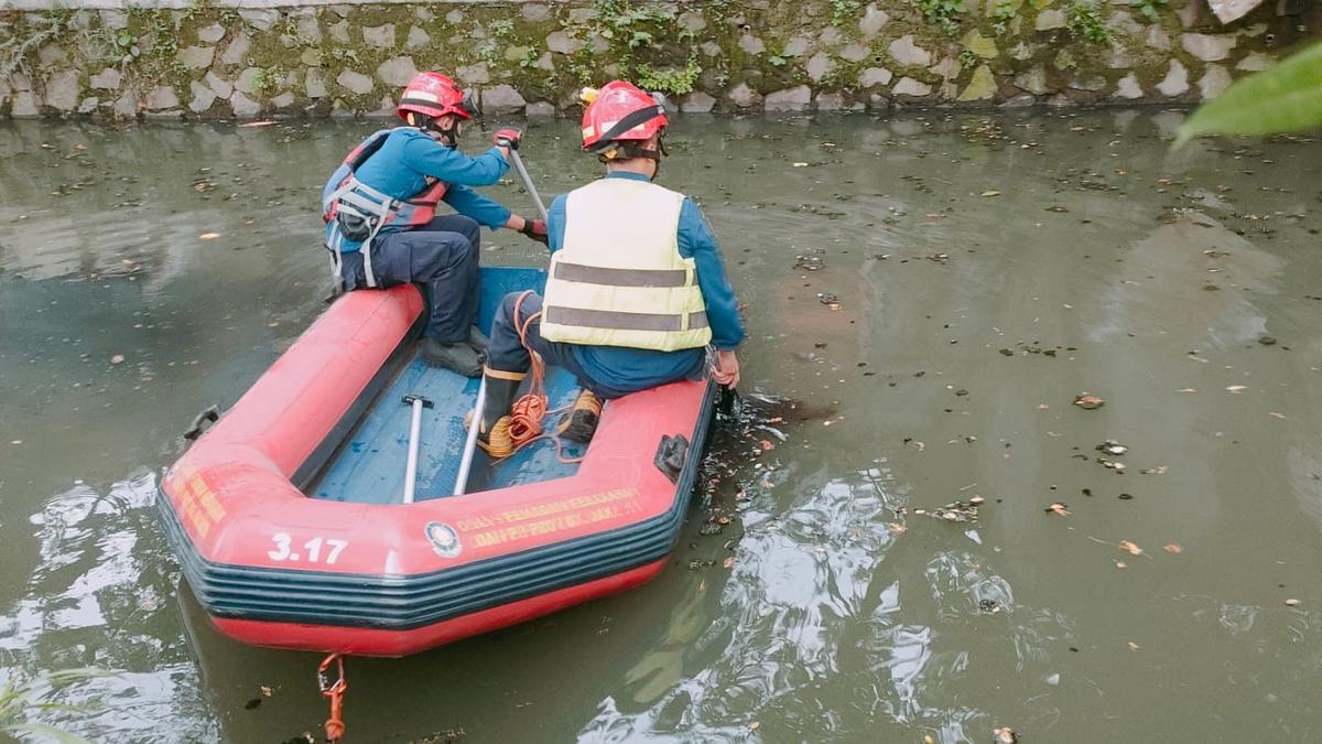 Pelajar 17 Tahun Tewas Tenggelam usai Lompat ke Kali saat Hendak Tawuran