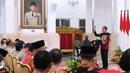 Presiden Joko Widodo memberikan  arahan kepada jajaran Kepolisian Negara Republik Indonesia (Polri), di Istana Negara, Jakarta, Jumat (14/10/2022). Pertemuan dihadiri oleh 559 personil Polri yang terdiri dari pejabat utama Mabes Polri, Kapolda, serta Kapolres.  (Foto: Lukas - Biro Pers Sekretariat Presiden)