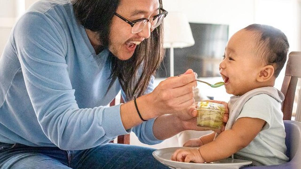 Ilustrasi Anak Makan
