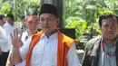 Bupati Lampung Tengah Mustafa memakai rompi tahanan tiba di gedung KPK, Jakarta, Kamis (15/3). Mustafa diperiksa sebagai tersangka terkait kasus dugaan suap untuk pinjaman daerah pada APBD Lampung Tengah 2018. (Merdeka.com/Dwi Narwoko)