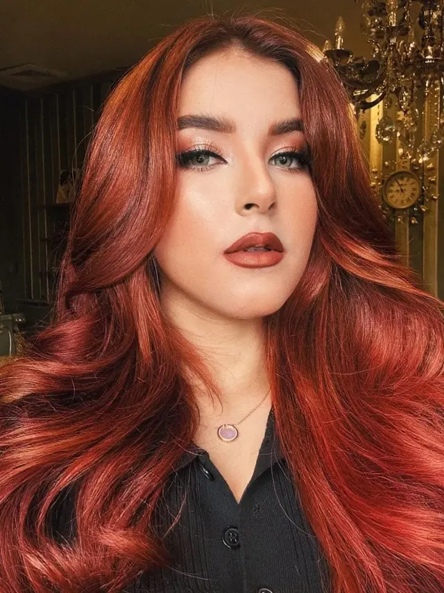 Pesona Tasya Farasya cantik dengan rambut merah