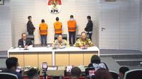 Komisi Pemberantasan Korupsi (KPK) menggelar konferensi pers tangkap tangan di lingkungan pemerintahan Pekanbaru. (Dok. Tangkapan YouTube KPK)