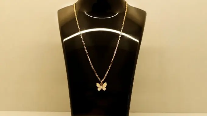 Ilustrasi Kalung Emas (Credit: Rochak Shukla/Freepik)