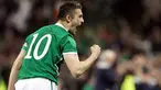 Ekspresi kegembiraan Robbie Keane setelah mencetak gol kedua Republik Irlandia ke gawang Macedonia dalam kualifikasi Euro 2012 Grup B di Aviva Stadium, Dublin, 26 Maret 2011. Irlandia unggul 2-1. AFP PHOTO / PETER MUHLY