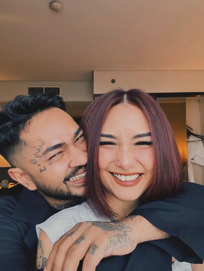 Onadio Leonardo bersama istri (Instagram/onadioleonardo_official)