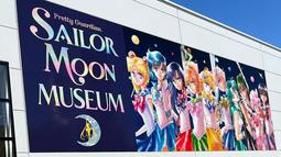 Dian Ayu Lestari, juga tak lupa untuk mengunjungi museum Sailor Moon, tokoh anime dari Jepang yang terkenal. (Foto: Instagram/@dianayulestari)