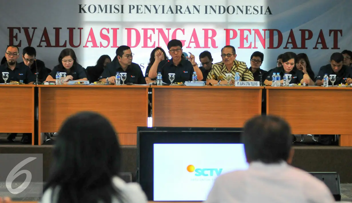 Suasana Evaluasi Dengar Pendapat (EDP) perpanjangan Izin Penyelenggaraan Penyiaran (IPP) televisi SCTV di kantor KPID, Jakarta, Rabu (11/5/2016). (Liputan6.com/Yoppy Renato)