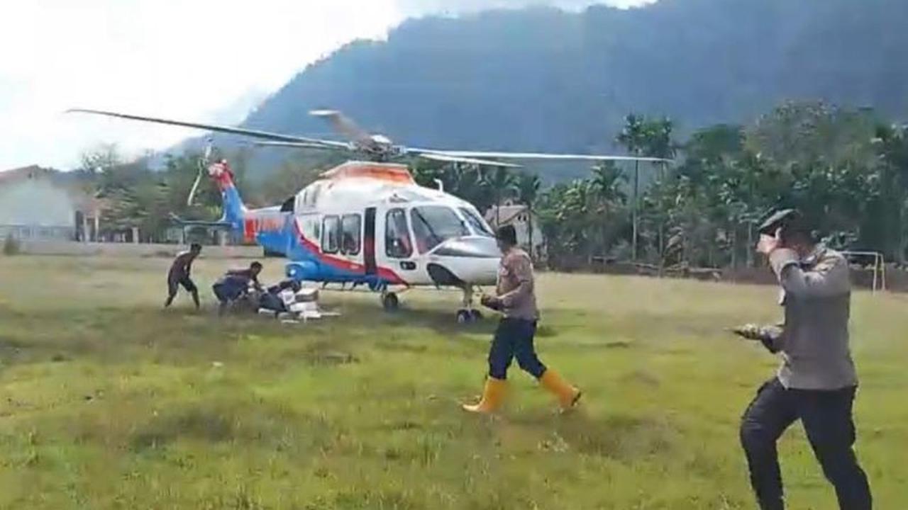 Bantuan Kemanusiaan Polda Aceh Terjun ke Pedalaman Aceh Timur Terdampak Banjir