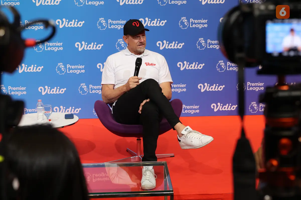 Sesi wawancara roundtable bersama Peter Schmeichel