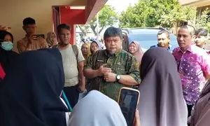 600 warga mengajukan pengaduan ke Dinas Pendidikan dan Kebudayaan (Disdikbud) Kota Bandar Lampung terkait hasil Seleksi Penerimaan Murid Baru (SPMB) jenjang SMP. (Liputan6.com/Ardi Munthe).