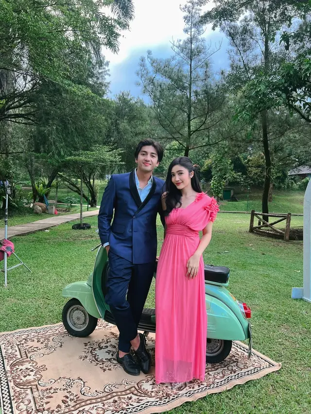 Comeback Main Sinetron, Febby Rastanty Tampil Menawan dengan Kebaya Pengantin hingga Dress Kristal