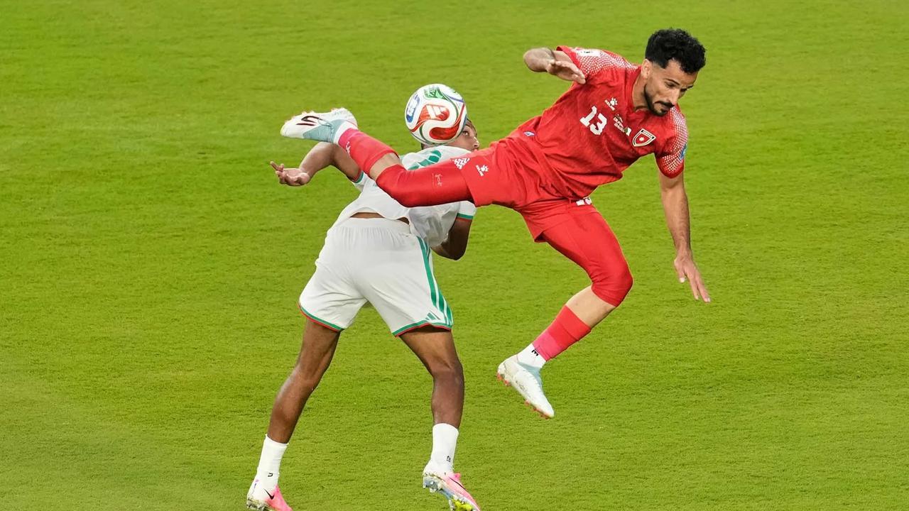 FOTO: Yordania Tersingkir Setelah Takluk  1-2 dari Aljazair