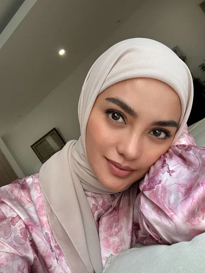 Ririn Ekawati pakai hijab (Instagram/ririnekawati)