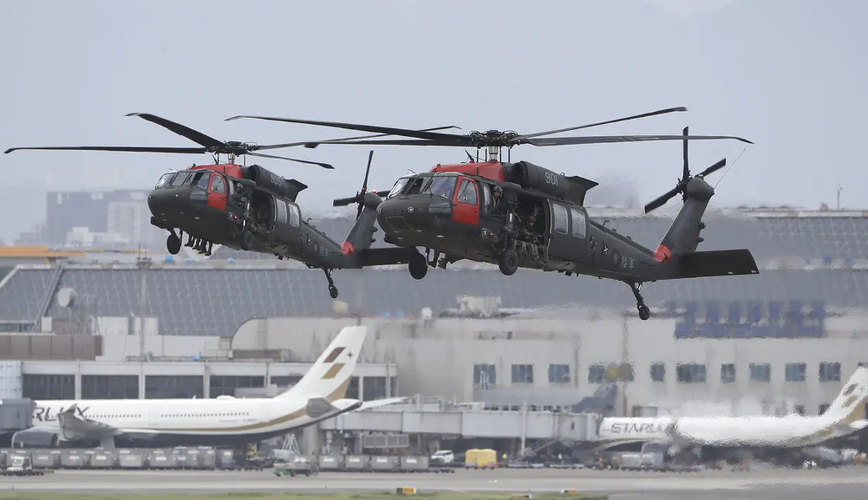 <p>China mengklaim Taiwan yang diperintah secara demokratis sebagai bagian dari wilayahnya dan selama setahun terakhir ini telah meningkatkan ancaman militernya. (AP Photo/ Chiang Ying-ying)</p>