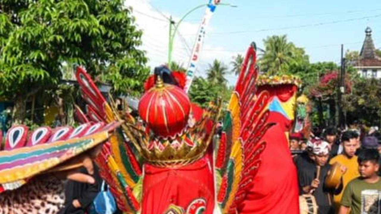 1. Barong Ider Bumi.