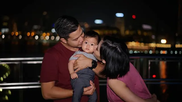 Jarang Tersorot, Ini 6 Potret Keluarga Kecil Arie Dwi Andhika dan Ardina Rasti