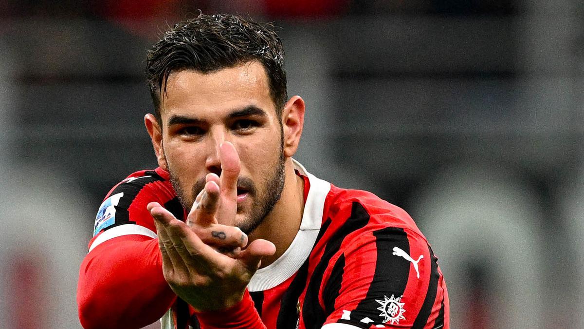 Theo Hernandez Berhasil Mencetak 30 Gol untuk AC Milan, Melampaui Rekor Paolo Maldini
