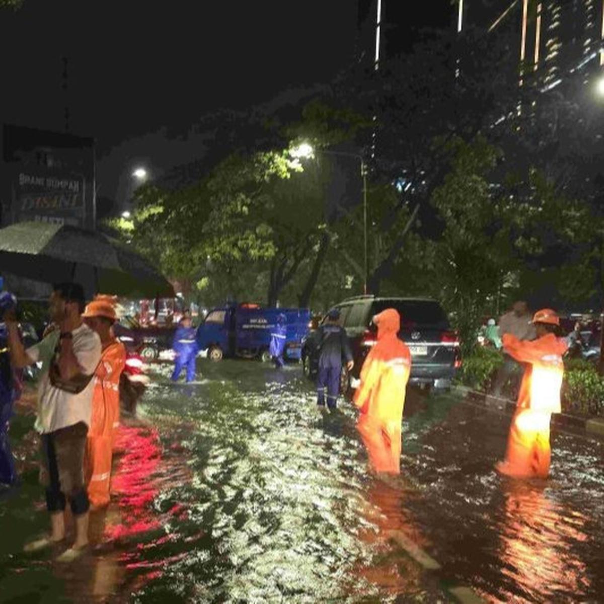 Banjir Jakarta: Pemprov DKI Kerahkan Semua Sumber Daya