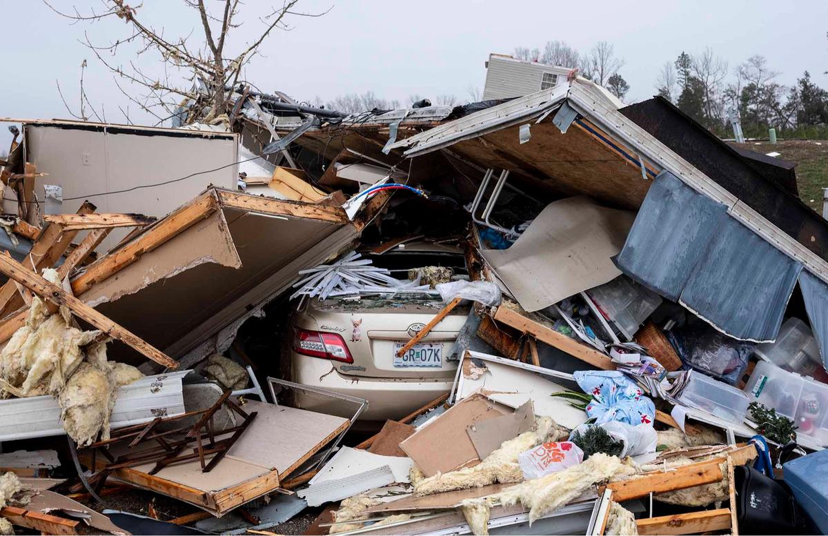 FOTO: Tornado Dahsyat Melululantahkan Pemukiman Warga di Missouri