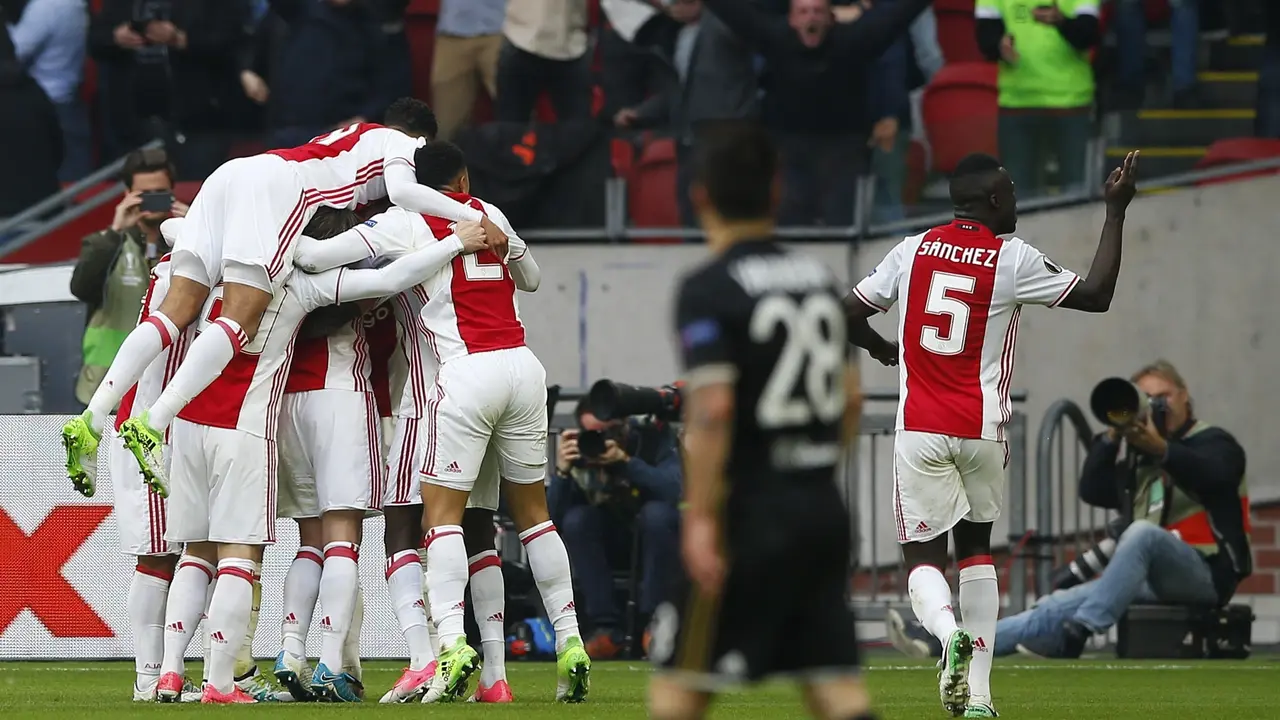 Ajax Vs Lyon