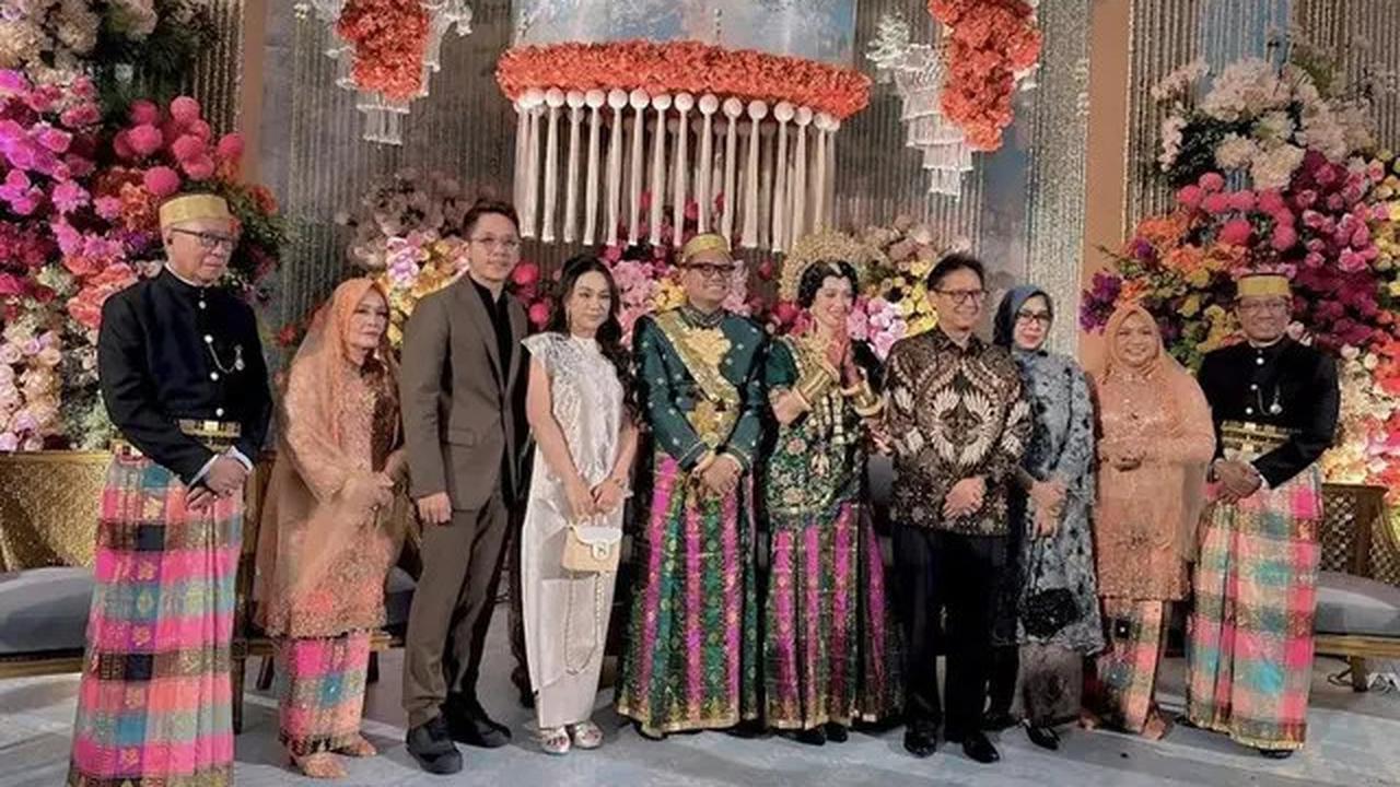 8 OOTD Ibu Pejabat hingga Istri Pejabat saat Kondangan ke Pernikahan Wakil Ketua MPR RI, dari Selvi Ananda Sampai Menteri Pariwisata