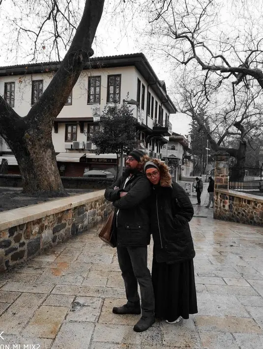 Devi Permatasari dan Chandra (Instagram/devips)