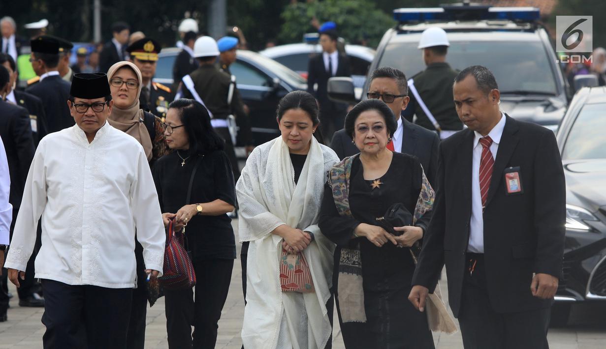 FOTO: Habibie hingga Jokowi Hadiri Pemakaman Ani Yudhoyono ...
