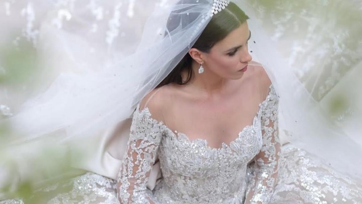 Melihat Keindahan Gaun Menantu Elie Saab yang Dirancang Langsung Oleh Sang Maestro
