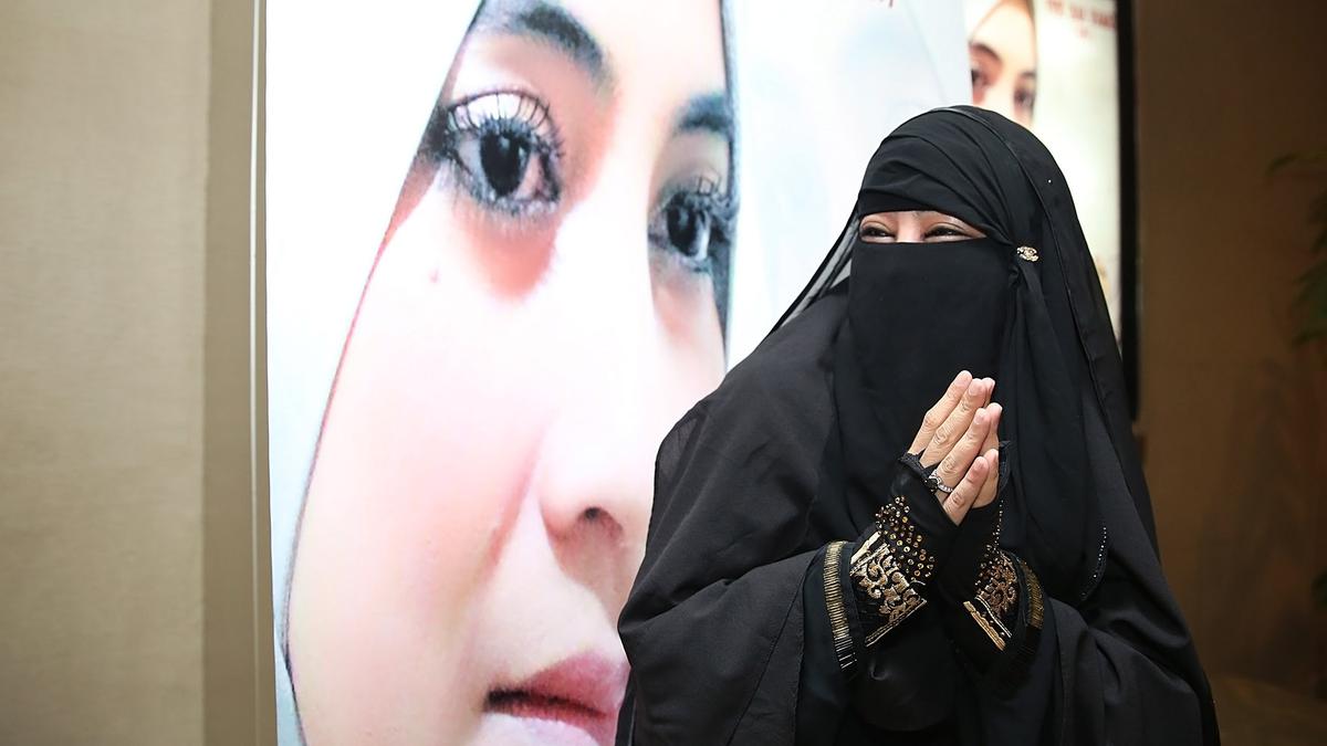 Menilik Pabrik Uang Umi Pipik Usai Ditinggal Uje - Entertainment Fimela.com