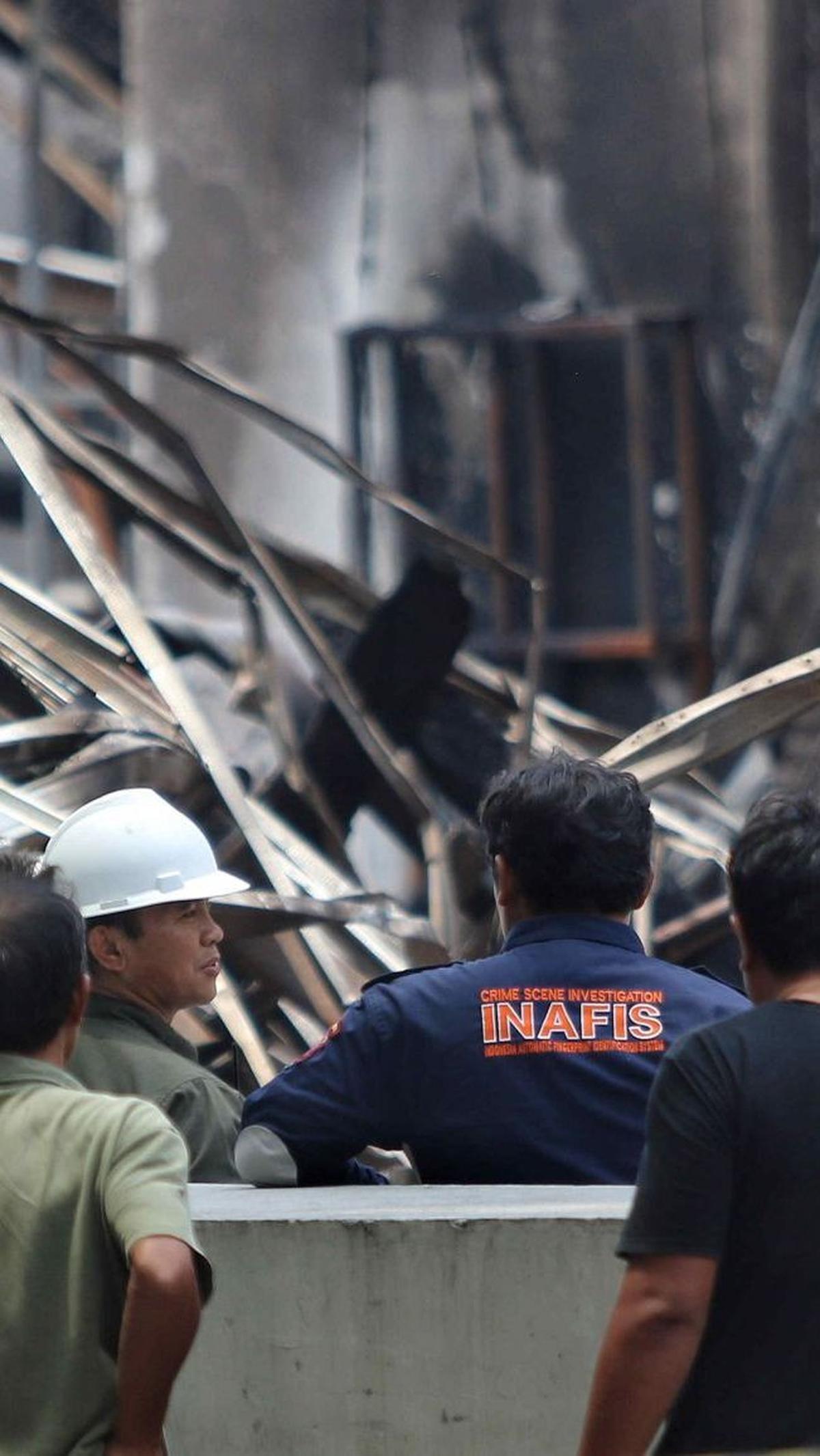 Namun Mahendra belum mengetahui secara detail barang apa saja yang rusak akibat kebakaran.
