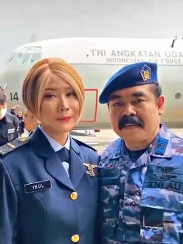 Tampil Gagah, Ini 7 Potret Adam Suseno Suami Inul Daratista Pakai Seragam TNI AU