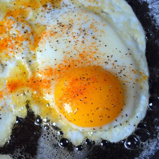 Telur Mata Sapi Setengah Matang In English