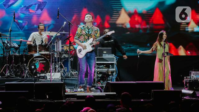 Penampilan Barasuara dalam Festival Tamagochill