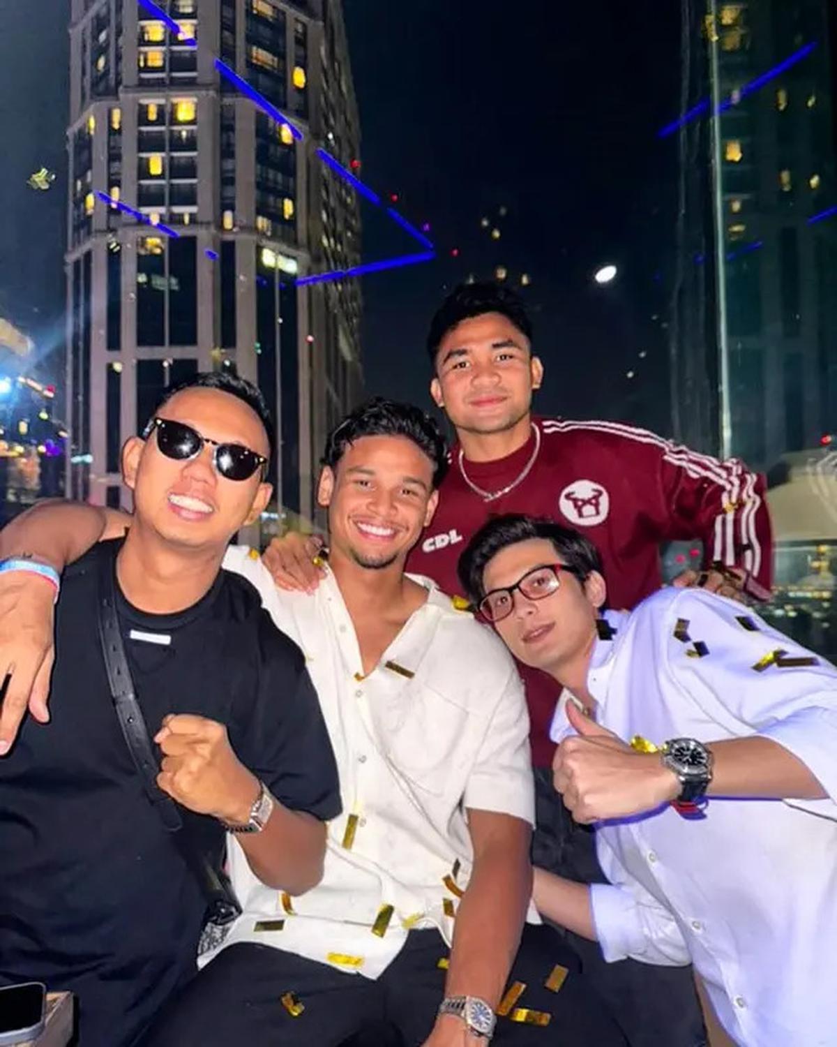 7 Potret Maria Theodore Dekat Irfan Fandi, Romantis Rayakan Tahun Baru