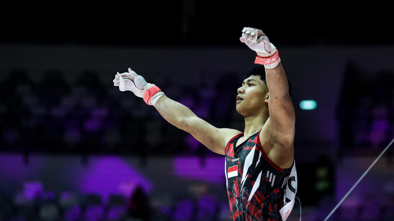 FOTO: Aksi Tim Senam Putra Indonesia di  Kejuaraan Dunia Gimnastik 2025