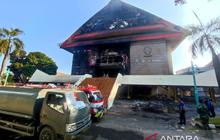 Pimpinan DPRD Sulsel Beri Apresiasi TNI Damkarmat: Aksi Heroik Atasi Ricuh Pembakaran Kantor, Tahukah Anda Tantangannya?