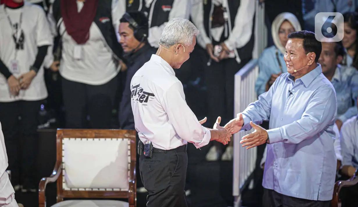 Akan tetapi, para calon wakil presiden terlihat hadir mendampingi. (Liputan6.com/Faizal Fanani)