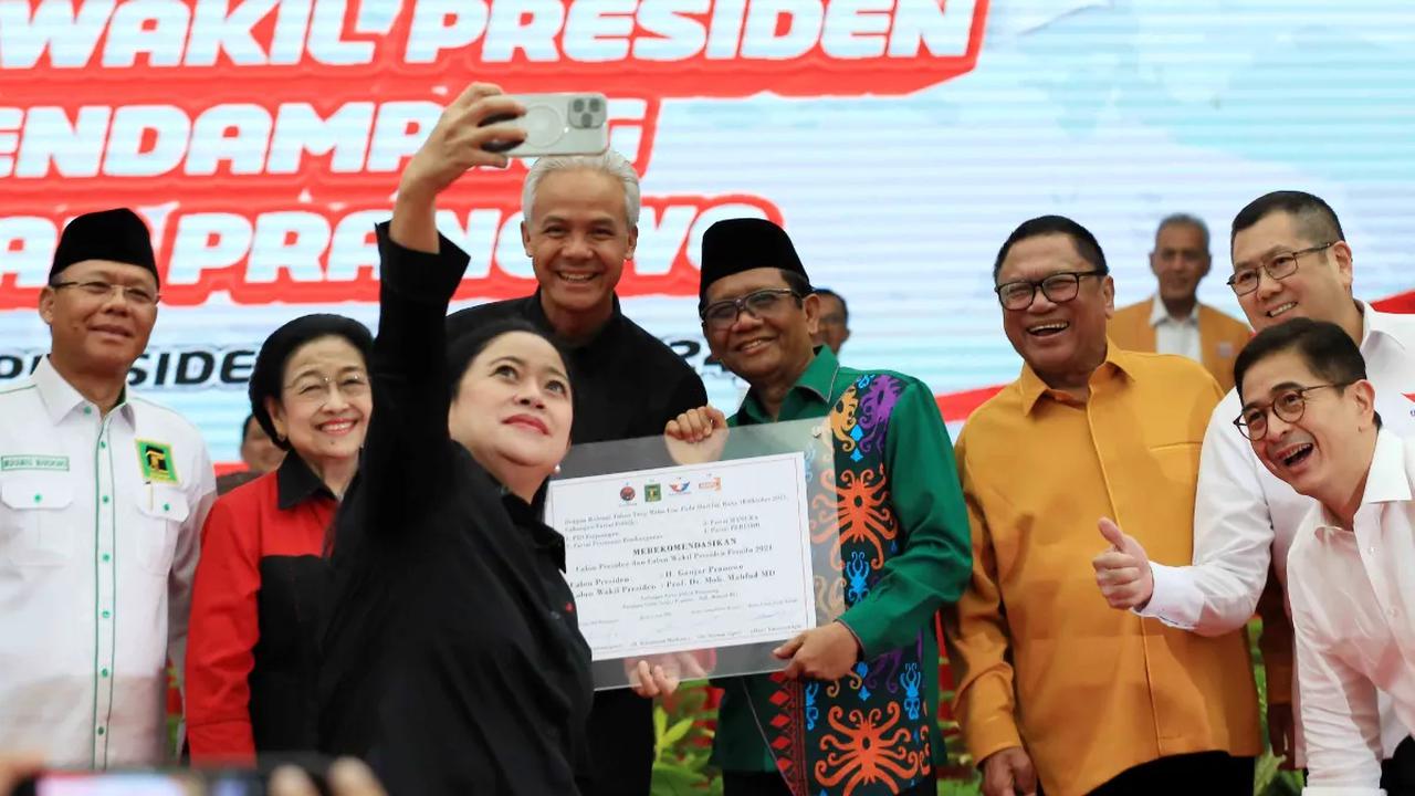 Megawati memuji Mahfud sebagai sosok yang jujur, tampil apa adanya, ideologinya juga tidak perlu diragukan.&nbsp;<br>