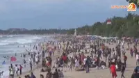 [VIDEO] Jalan Pantai Kuta Ditutup Jelang Malam Tahun Baru