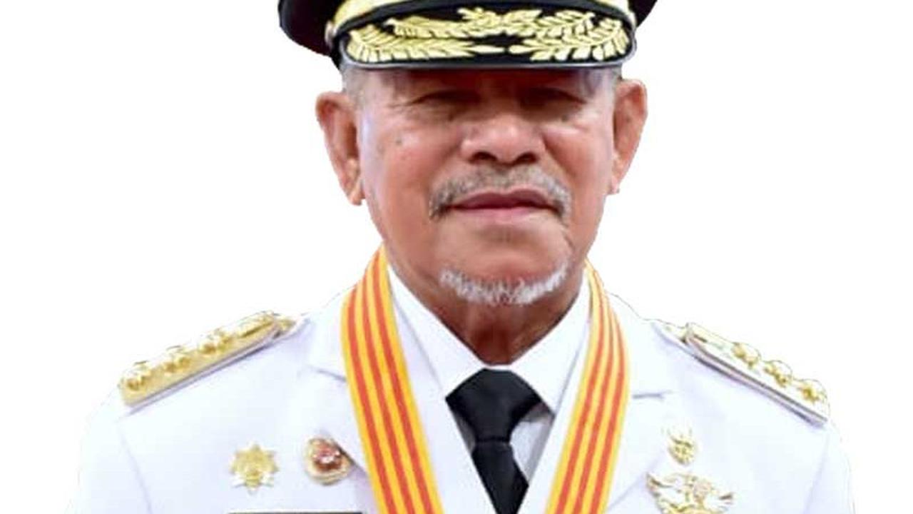 Teknis penyerahan uang melalui tunai maupun rekening penampung dengan menggunakan nama rekening bank atas nama pihak lain maupun pihak swasta.&nbsp;<br>