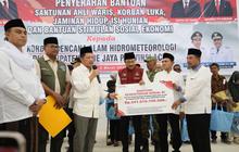 Pemerintah Salurkan Bantuan Sosial Bencana Rp878 Miliar untuk Tiga Provinsi Terdampak