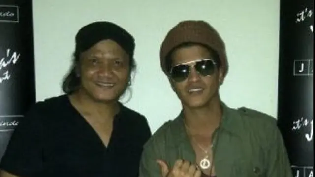 Adrie Subono dan keluarga (Instagram/adriesubono)